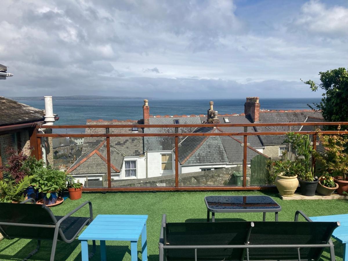 Modern Studio Apartment With Outstanding Views, Sleeps 2 Newlyn Exterior foto
