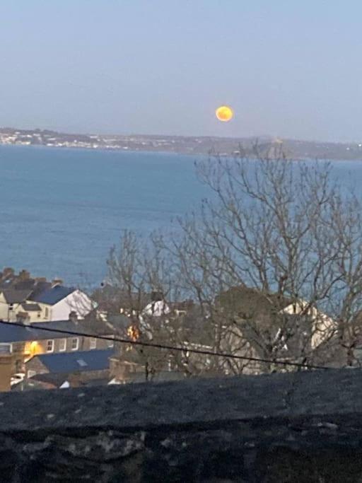 Modern Studio Apartment With Outstanding Views, Sleeps 2 Newlyn Exterior foto